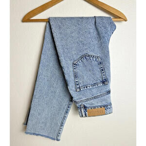 Pacsun Women’s High Rise Straight Light Blue Jeans Size 25, Excellent Condition